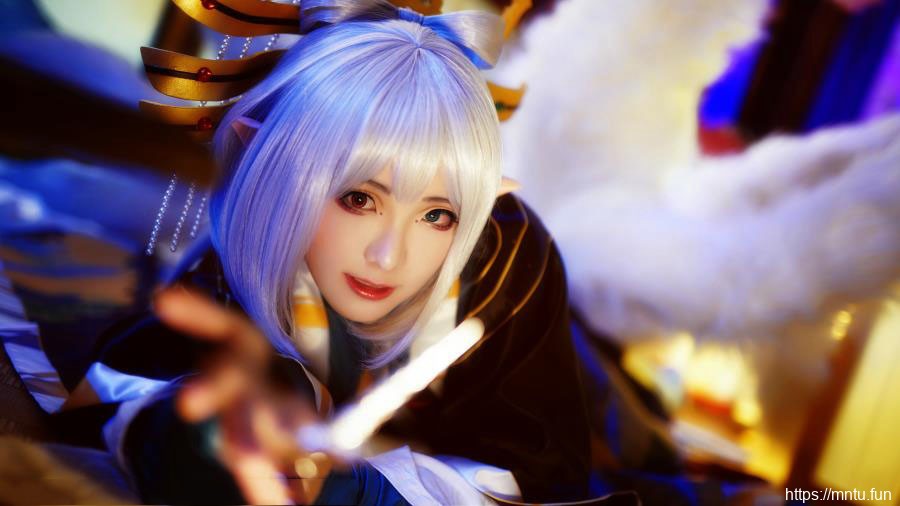 二次元少女cosplay洛天依写真图片