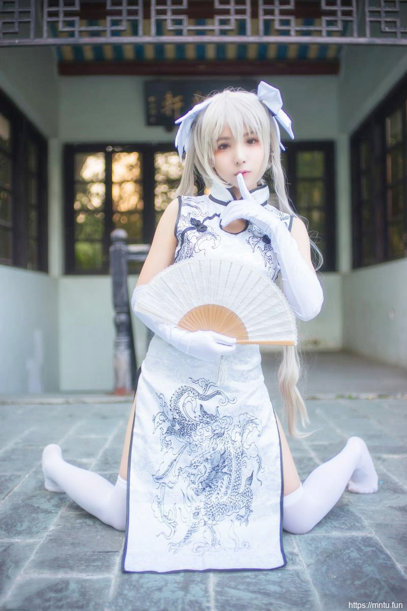 白丝旗袍美女尤物cos春日野穹福利写真图片