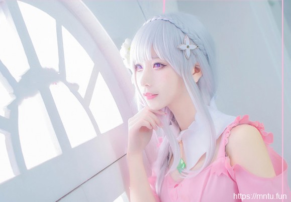 日本少女cosplay艾米莉娅福利写真图片