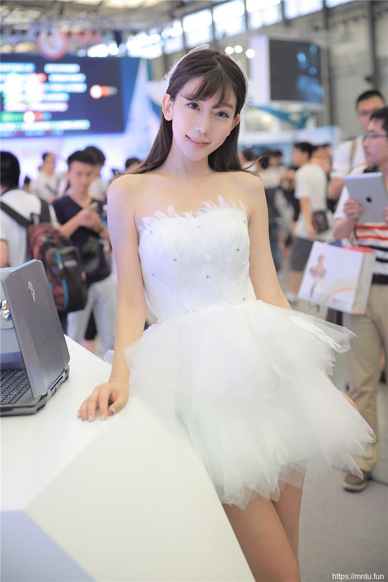 性感美女陈潇XiaoerCJ20cosplay美图15COS女仆装角色扮演绝色清纯美照