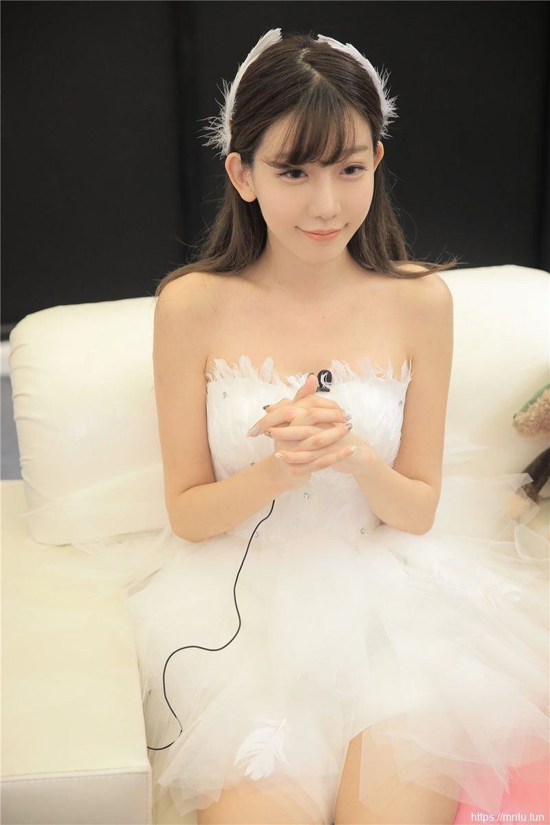 性感美女陈潇XiaoerCJ20cosplay美图15COS女仆装角色扮演绝色清纯美照