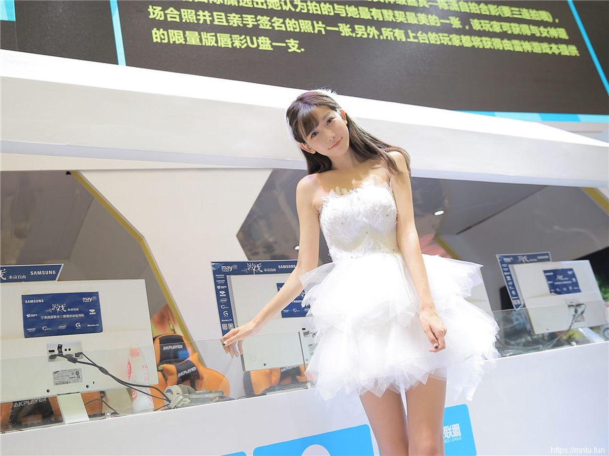 性感美女陈潇XiaoerCJ20cosplay美图15COS女仆装角色扮演绝色清纯美照