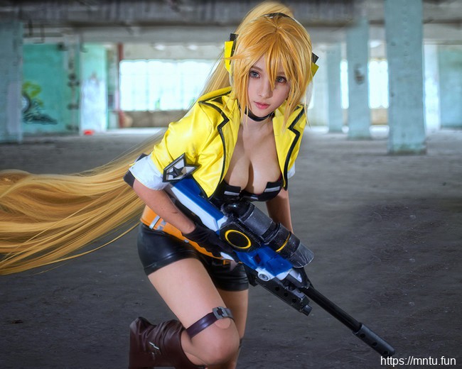 混血美女Cosplay莉莉少女咖啡枪朱诺埃蒙斯图片