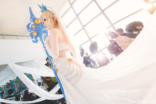 长腿性感美女cosplay英雄联盟迦娜图片