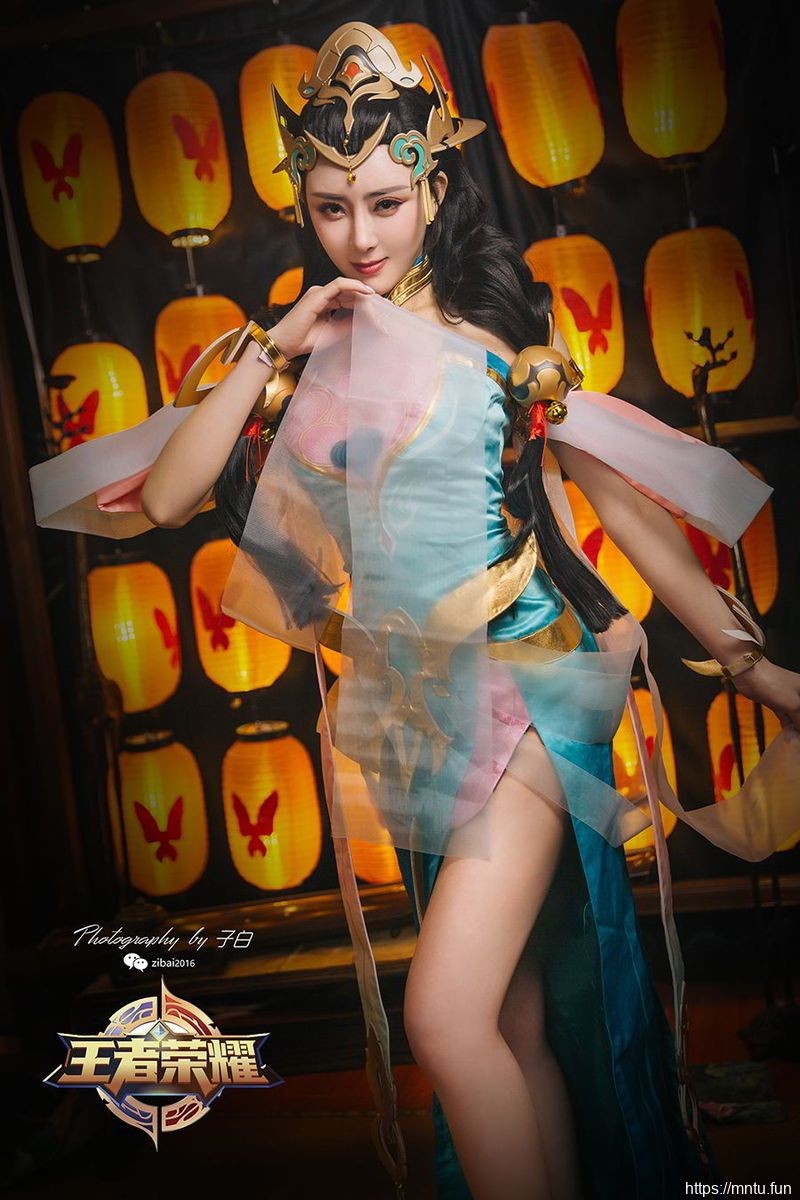 头条女神性感美女莫cos play小希COS扮演王者荣耀杨玉环魅惑写真