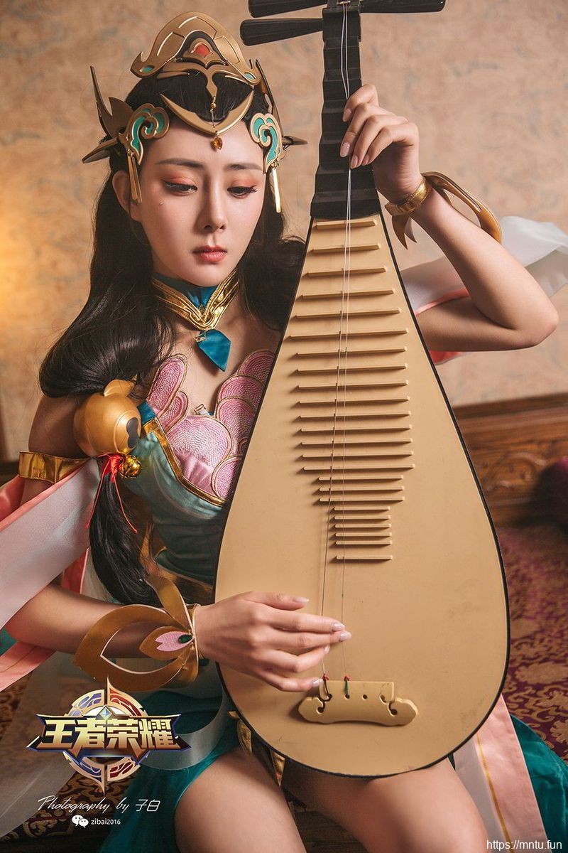 头条女神性感美女莫cos play小希COS扮演王者荣耀杨玉环魅惑写真