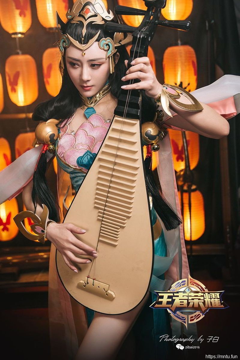 头条女神性感美女莫cos play小希COS扮演王者荣耀杨玉环魅惑写真