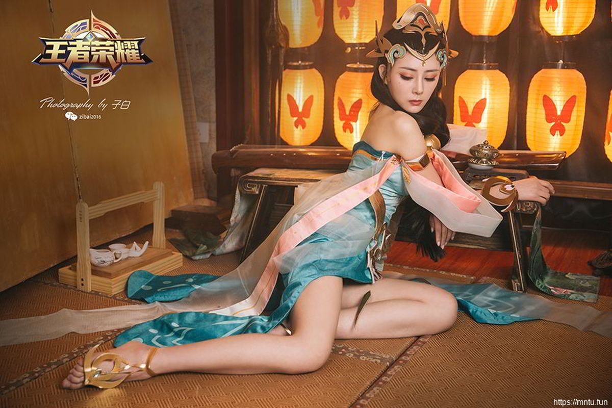 头条女神性感美女莫cos play小希COS扮演王者荣耀杨玉环魅惑写真