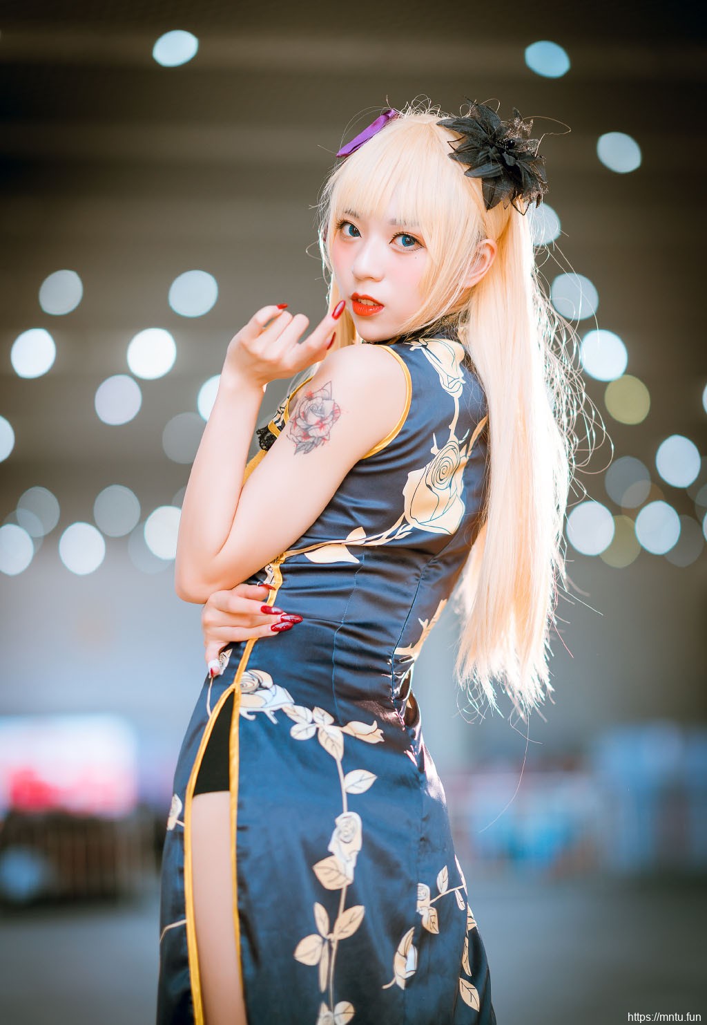 旗袍美女高开叉美腿性感同人cos写真