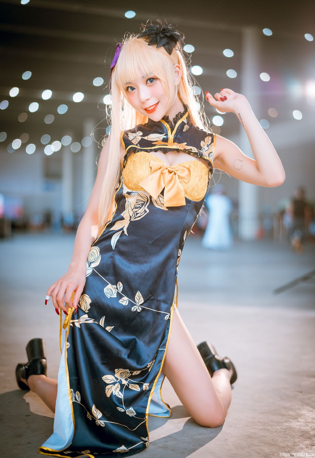 旗袍美女高开叉美腿性感同人cos写真