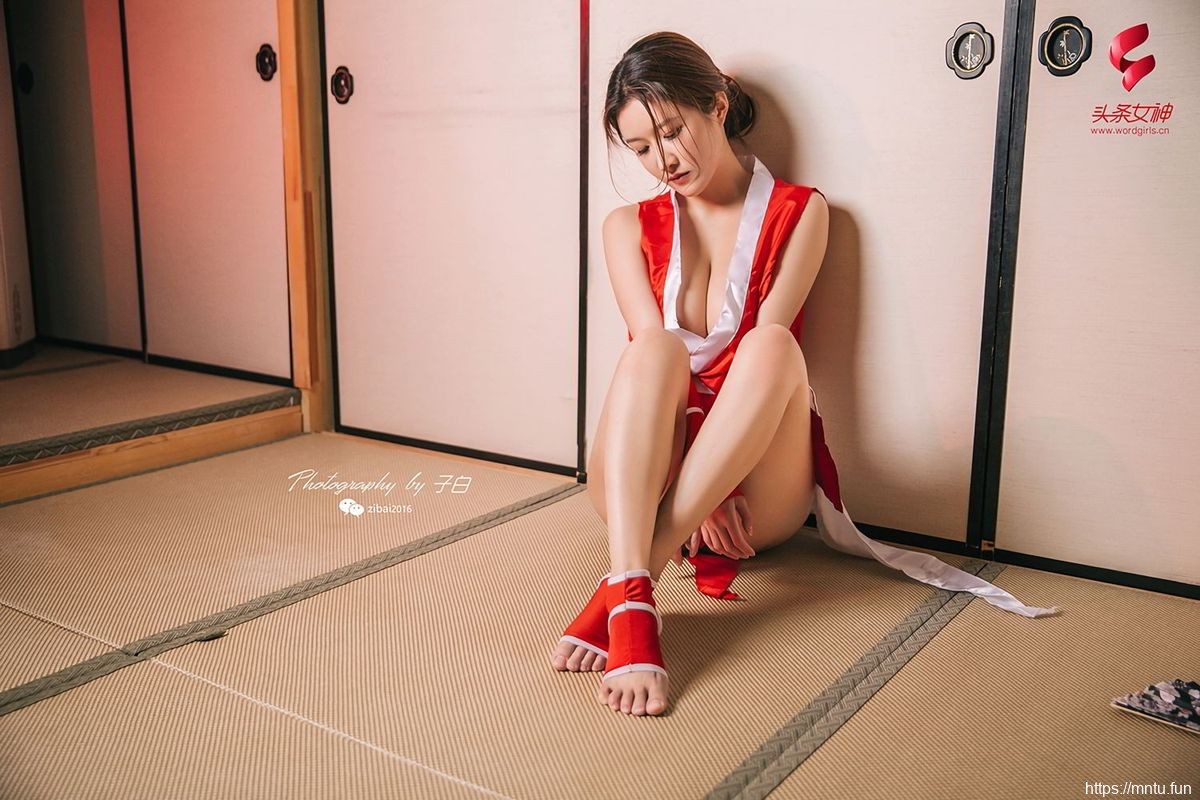 头条女神模特Jennanni_Jenvrcosplayx爆乳翘臀COSPLAY不知火舞美图