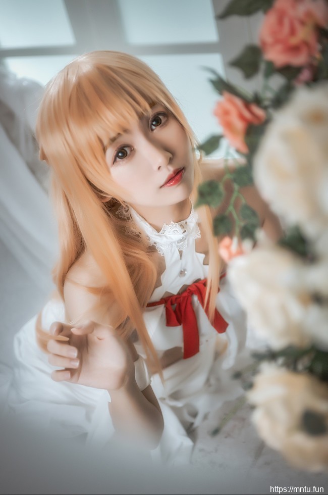 性感美女cos刀剑神域亚丝娜福利写真图片