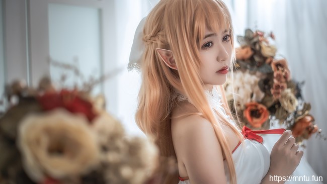 性感美女cos刀剑神域亚丝娜福利写真图片