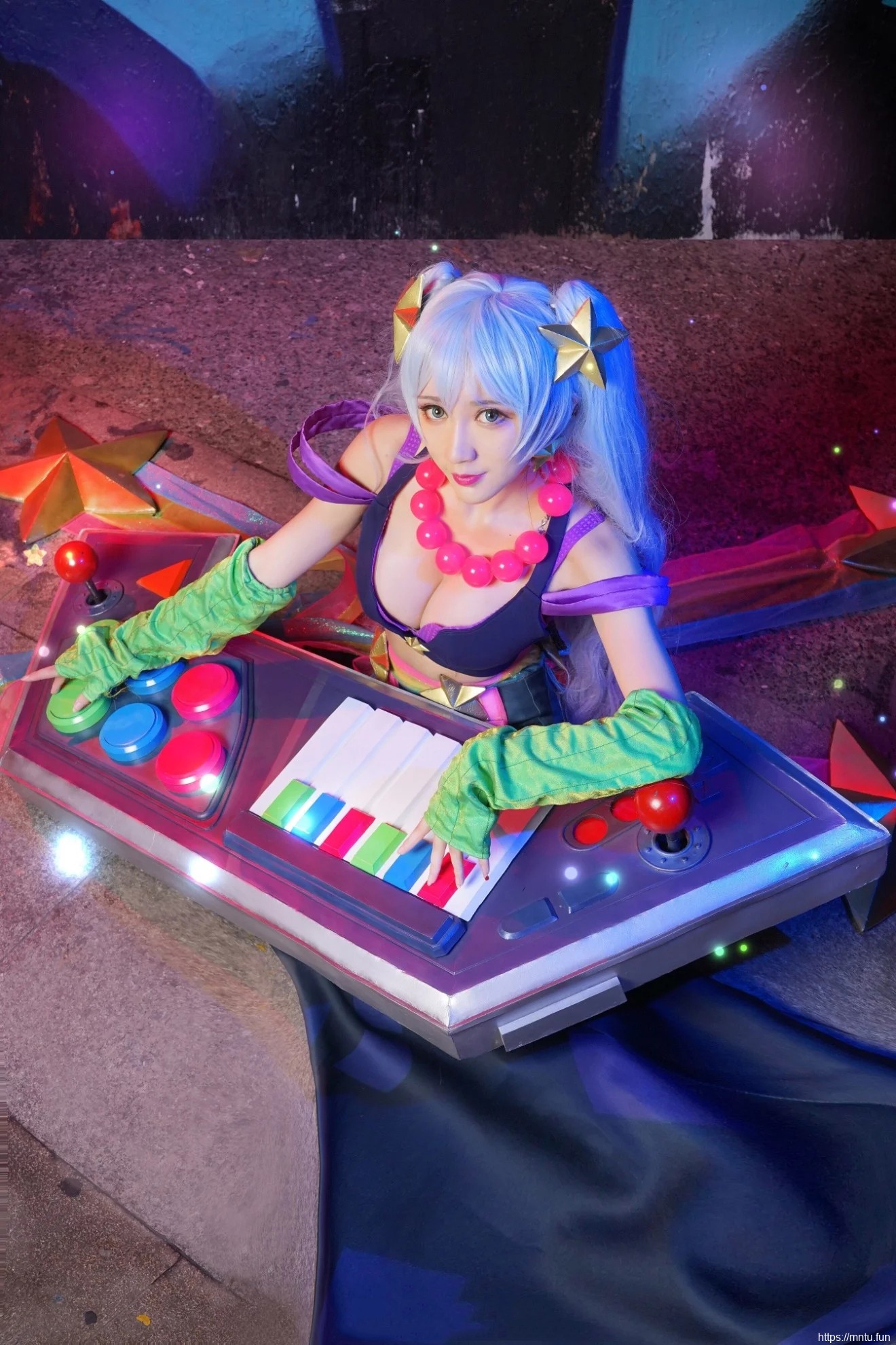 LOL性感诱惑女枪cosplay图片