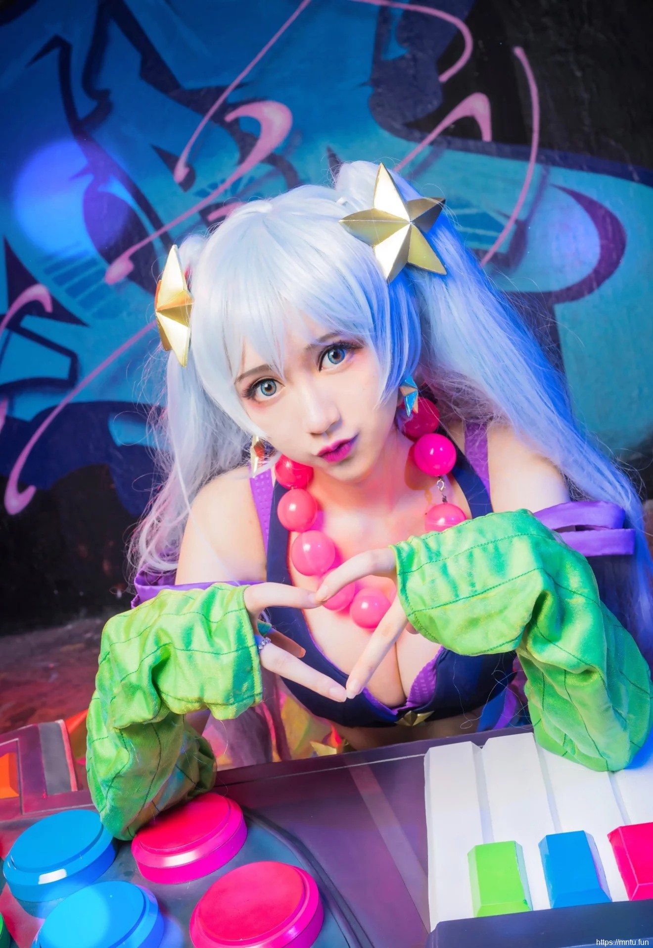 LOL性感诱惑女枪cosplay图片
