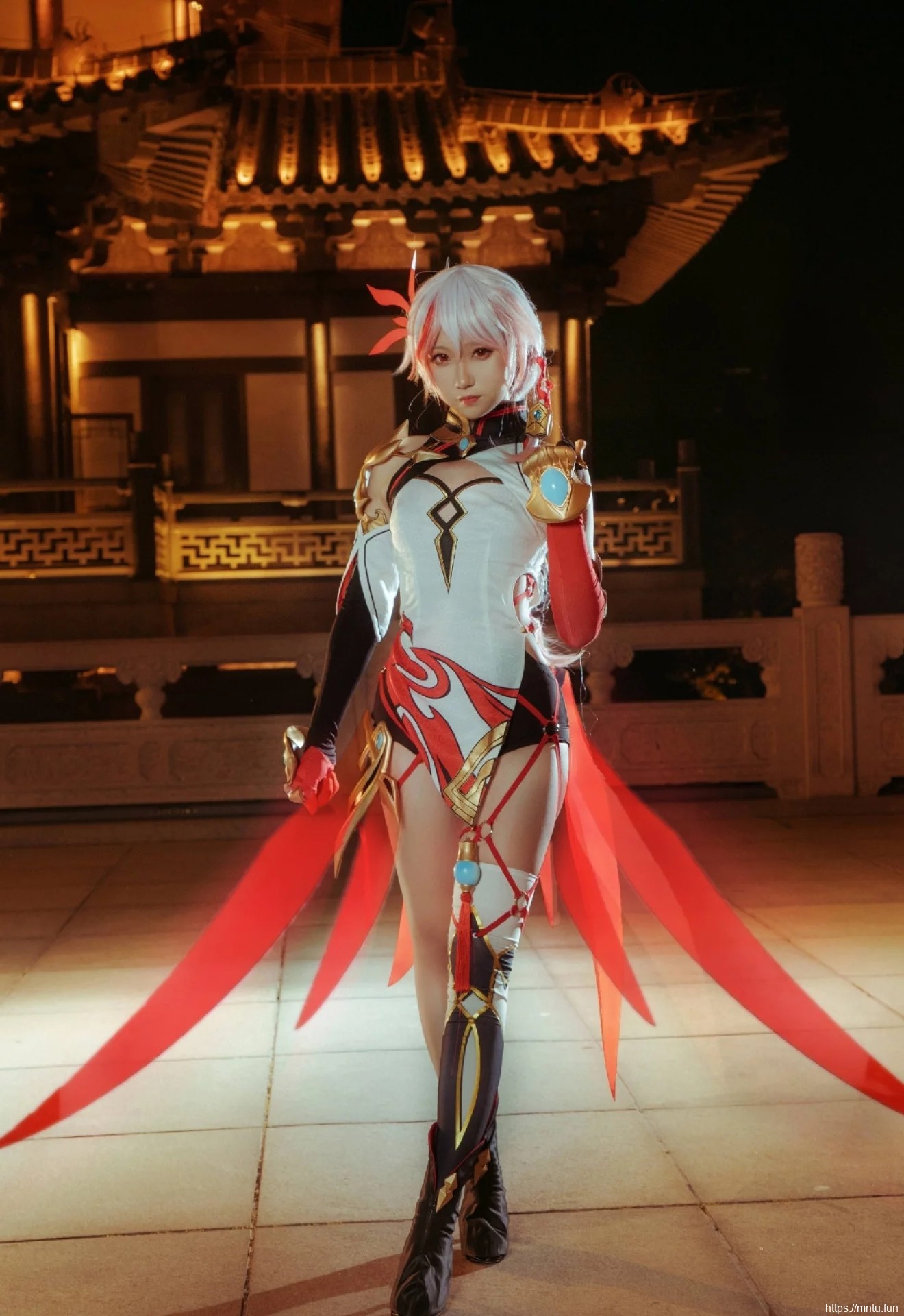 崩坏三英气逼人符华炽翎cosplay图片