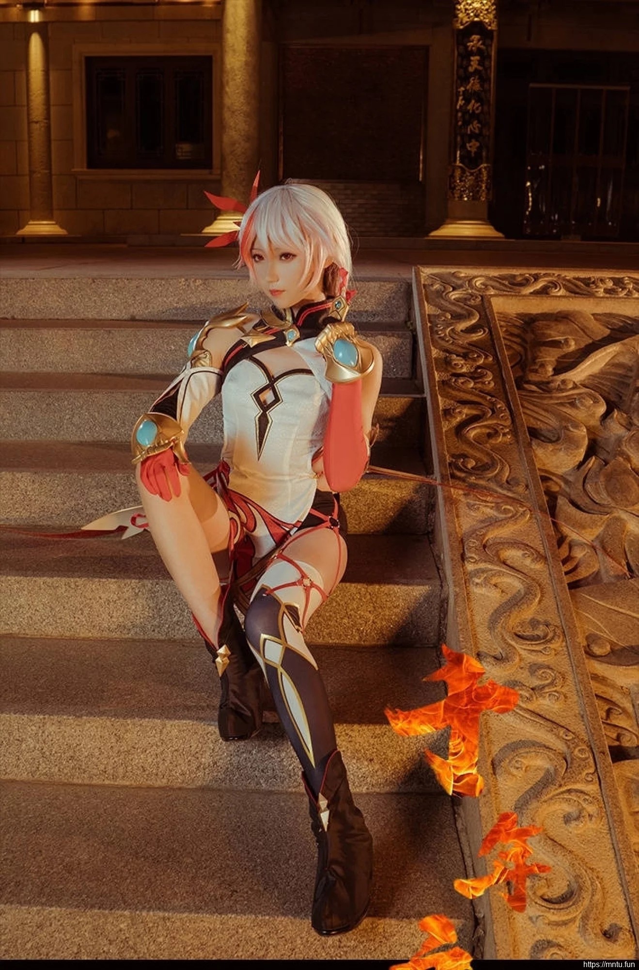 崩坏三英气逼人符华炽翎cosplay图片