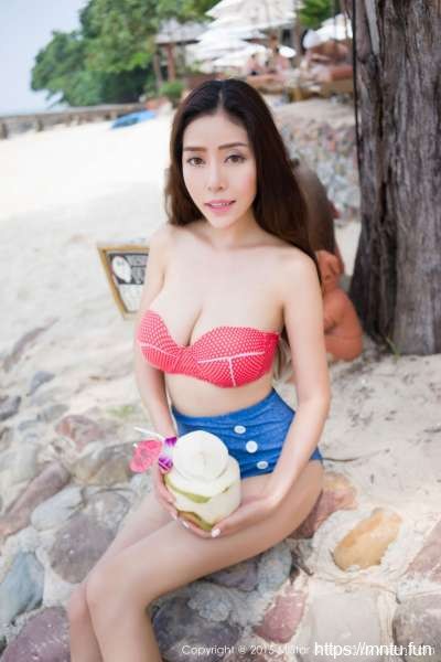 陈欣比基尼+黑丝透视装写真套图