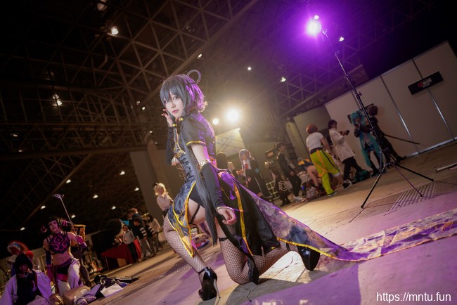 甜美可爱洛天依cosplay图片