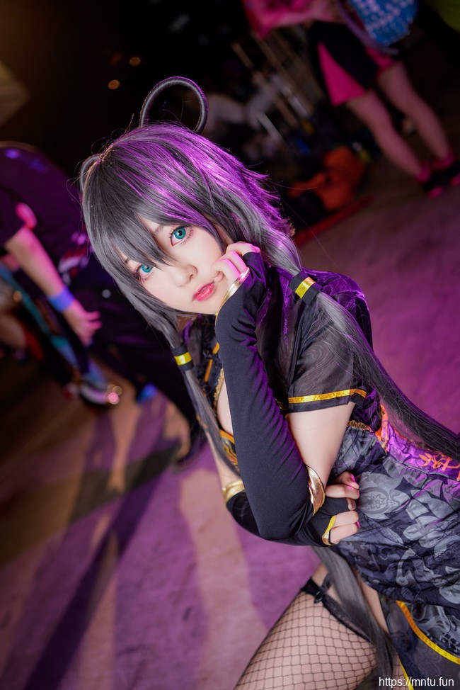 甜美可爱洛天依cosplay图片