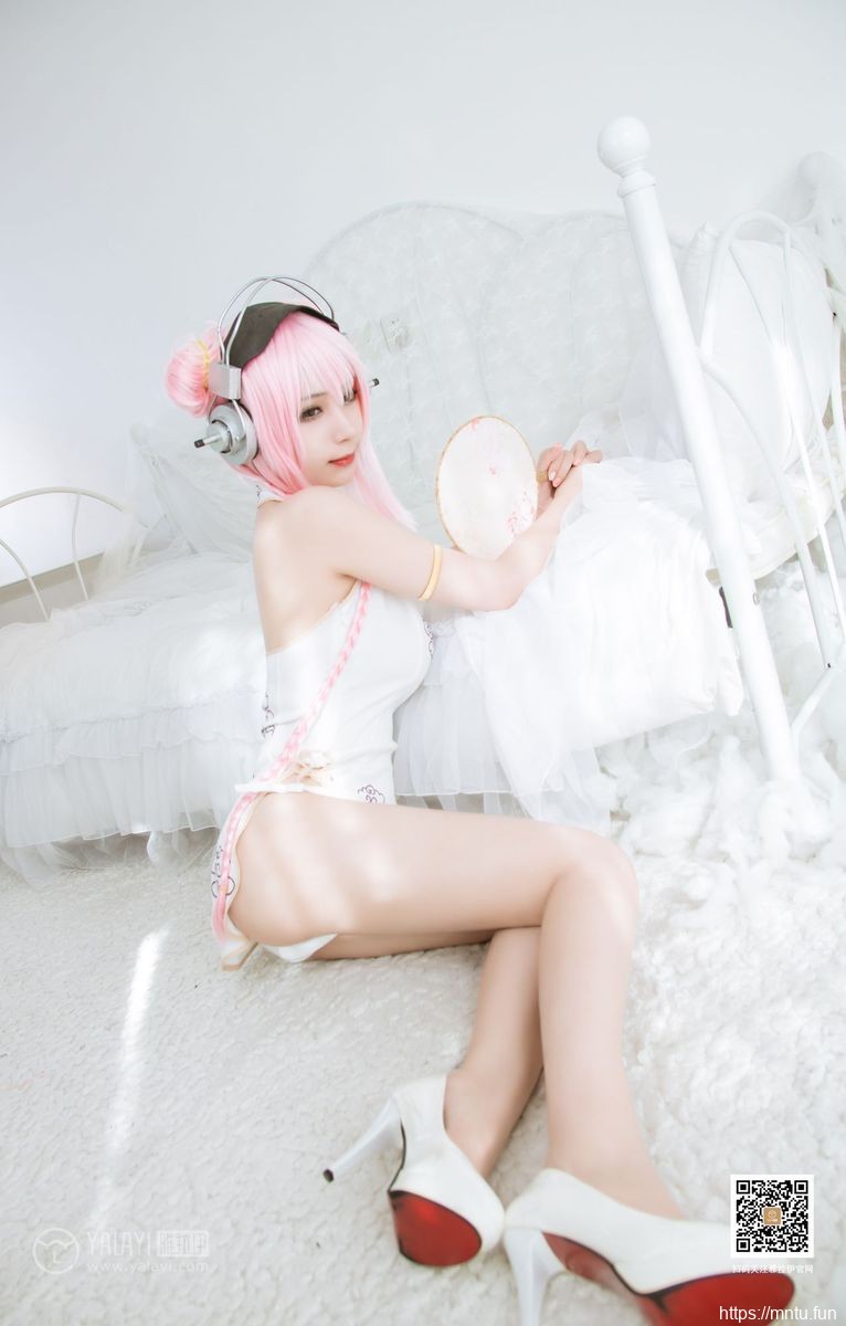 YALAYI雅拉伊性cosplay工口感美少女清凉装扮COSPLAY超级索尼子写真