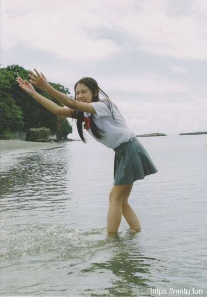 沖田彩花十五の夏ファースト写真集