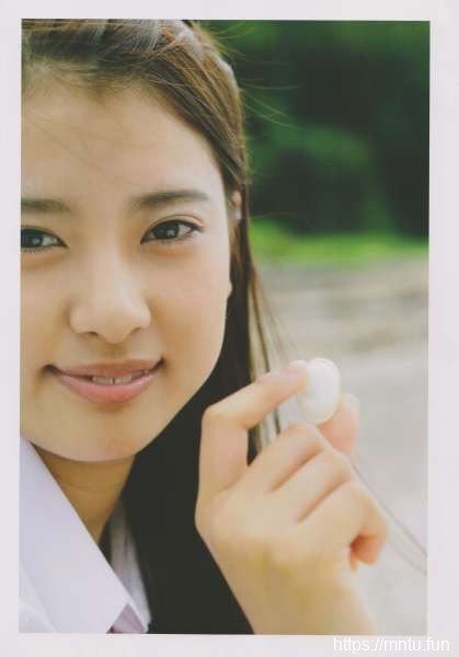 沖田彩花十五の夏ファースト写真集