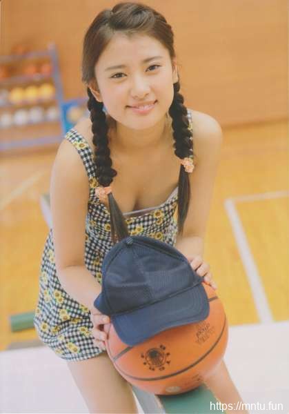 沖田彩花十五の夏ファースト写真集