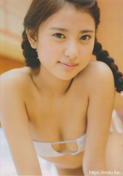 沖田彩花十五の夏ファースト写真集