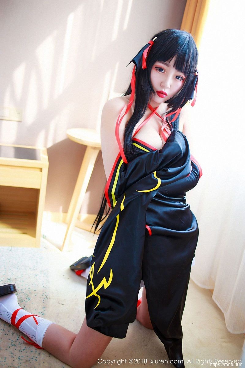 秀人网新人模特米粒米粒性感和服童颜巨乳COSPLAY写cosplayh福利无遮挡真