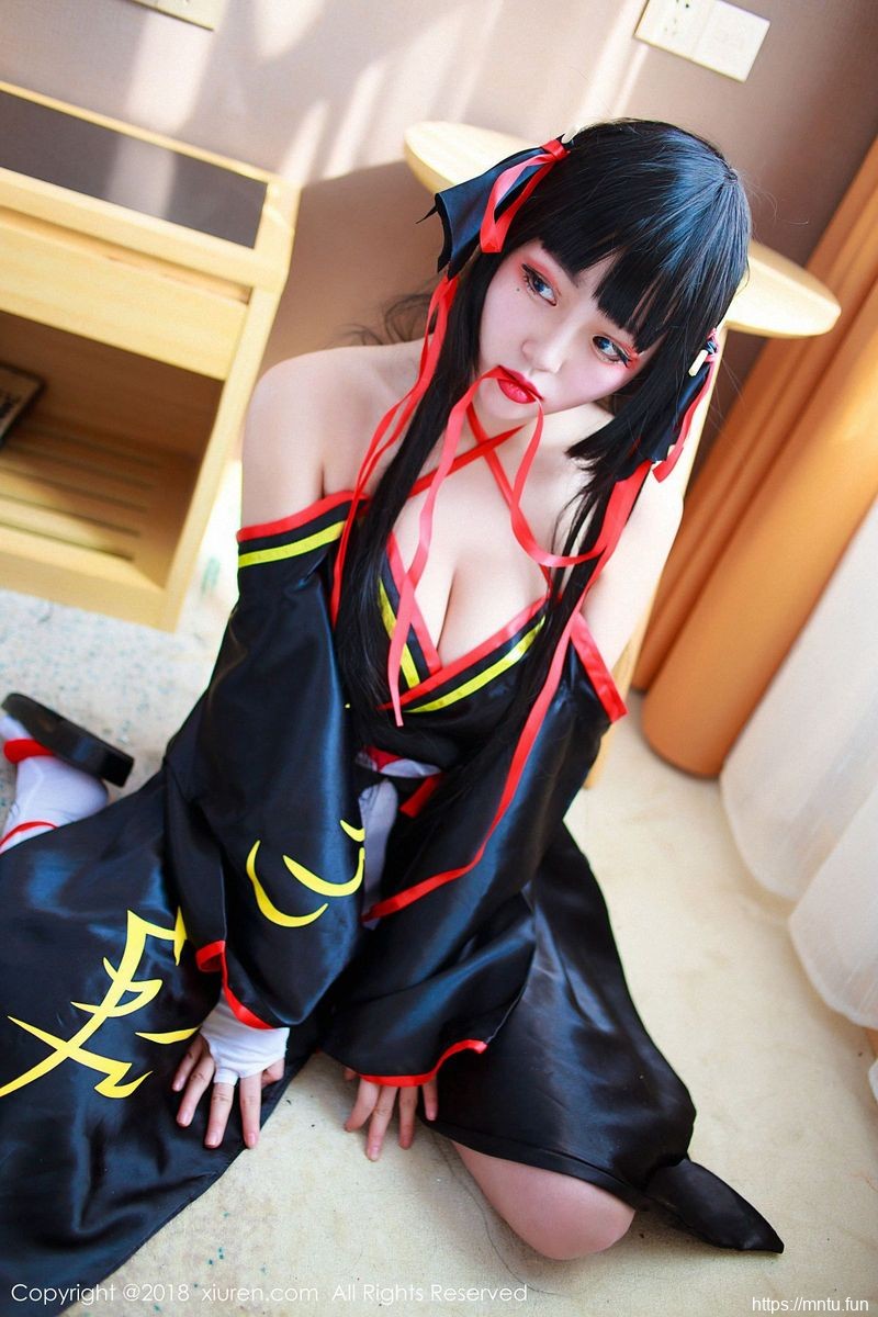 秀人网新人模特米粒米粒性感和服童颜巨乳COSPLAY写cosplayh福利无遮挡真