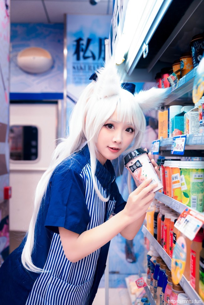 可爱俏皮萝莉控碧蓝航线舰娘cosplay图片