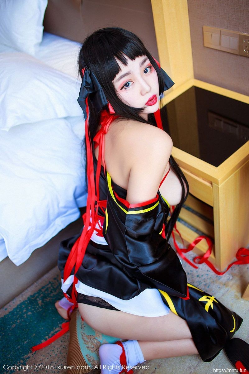 秀人网新人模特米粒米粒性感和服童颜巨乳COSPLAY写cosplayh福利无遮挡真
