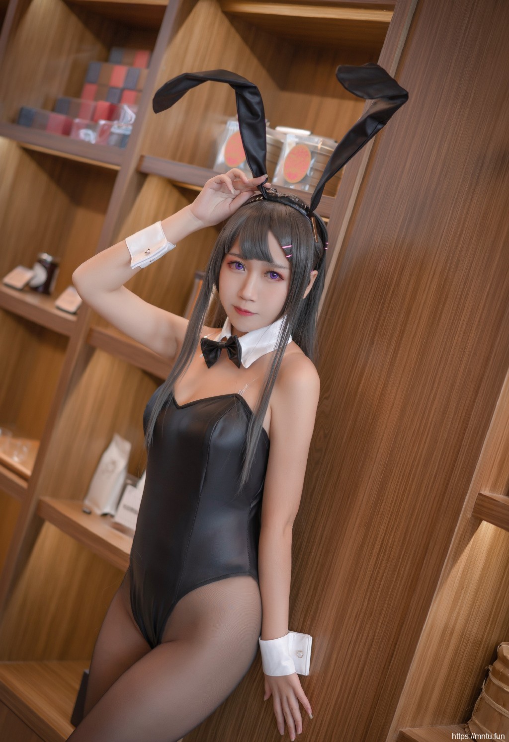 裹胸美女兔女郎cos性感制服诱惑写真