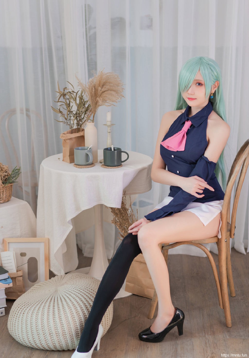 伊丽莎白·里昂妮丝COS美女高清性感图片