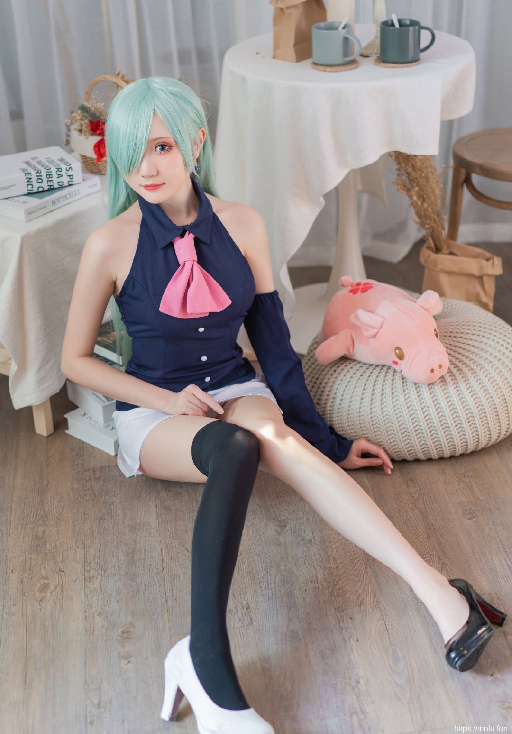 伊丽莎白·里昂妮丝COS美女高清性感图片