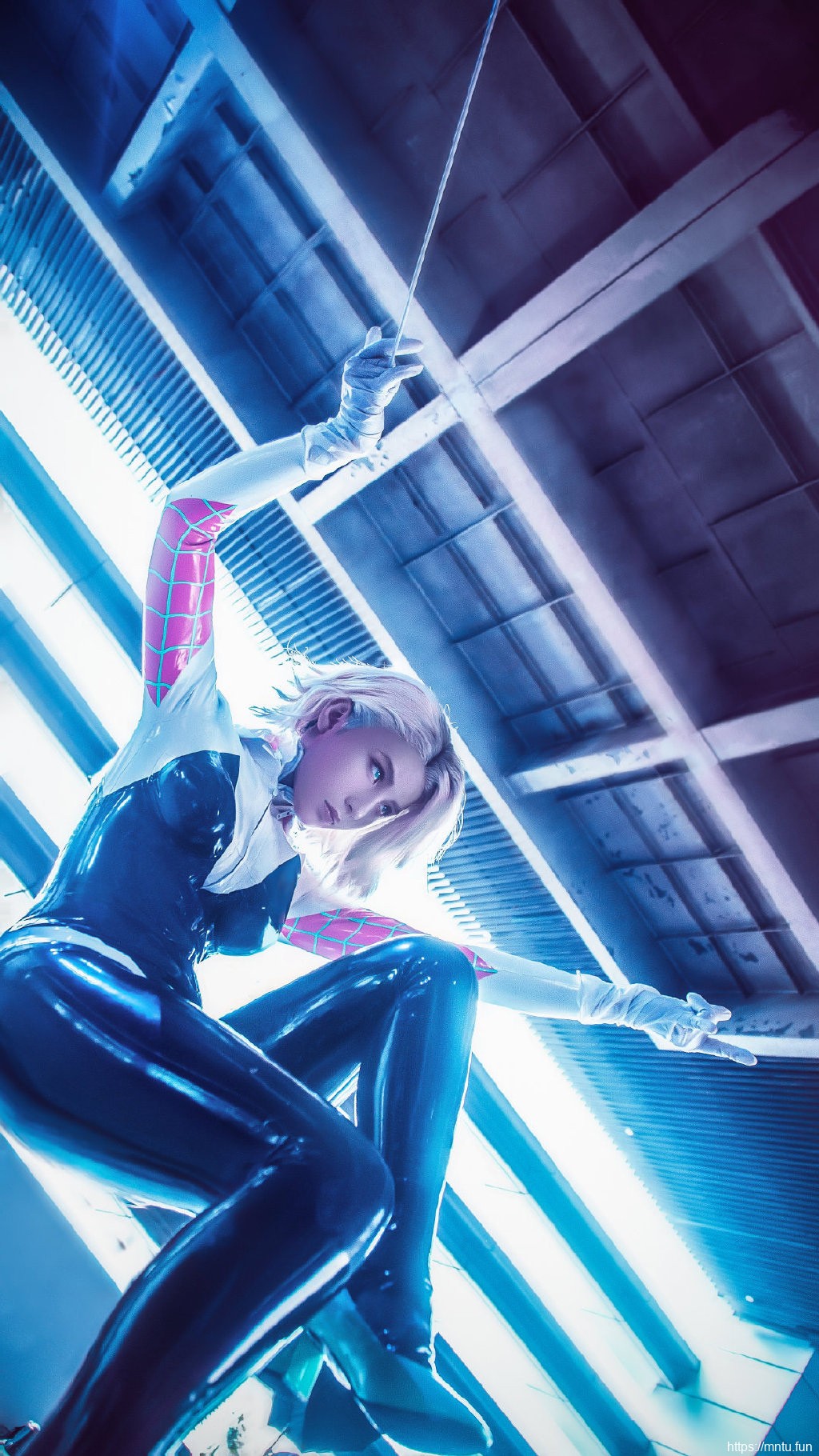 性感曼妙美女紧身衣cosplay写真图片