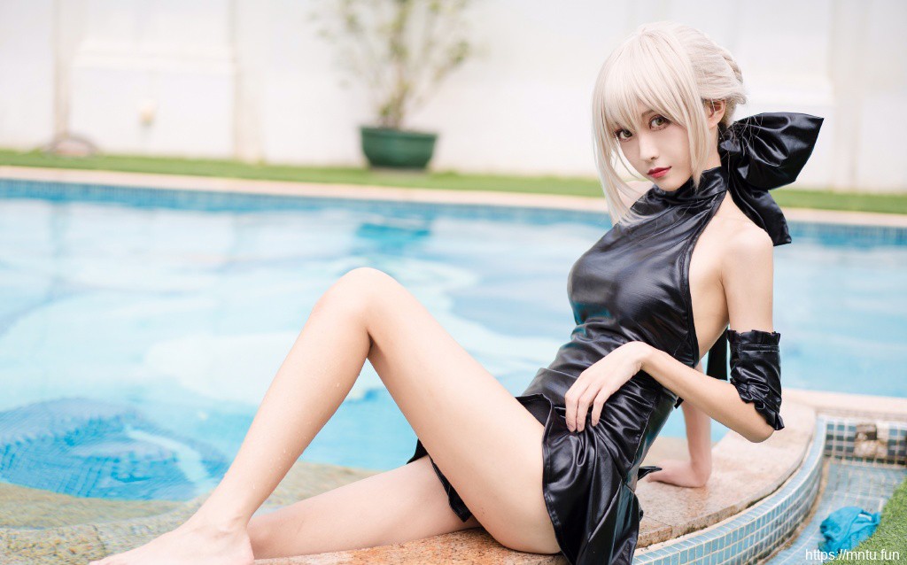 阿尔托莉雅·潘德拉贡美女cos性感图片