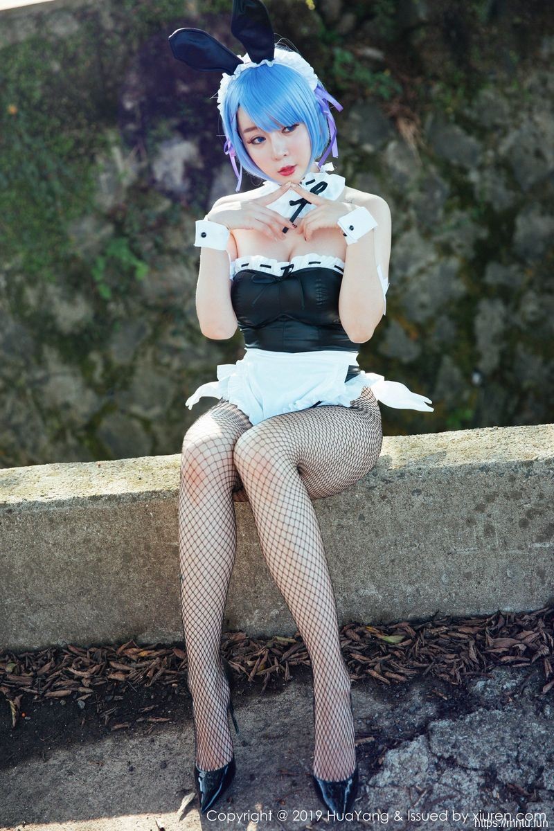 花漾Show性感cosplay女装动漫女神王雨纯COS兔女郎内衣诱惑济州岛旅拍