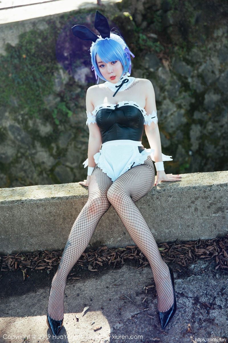 花漾Show性感cosplay女装动漫女神王雨纯COS兔女郎内衣诱惑济州岛旅拍