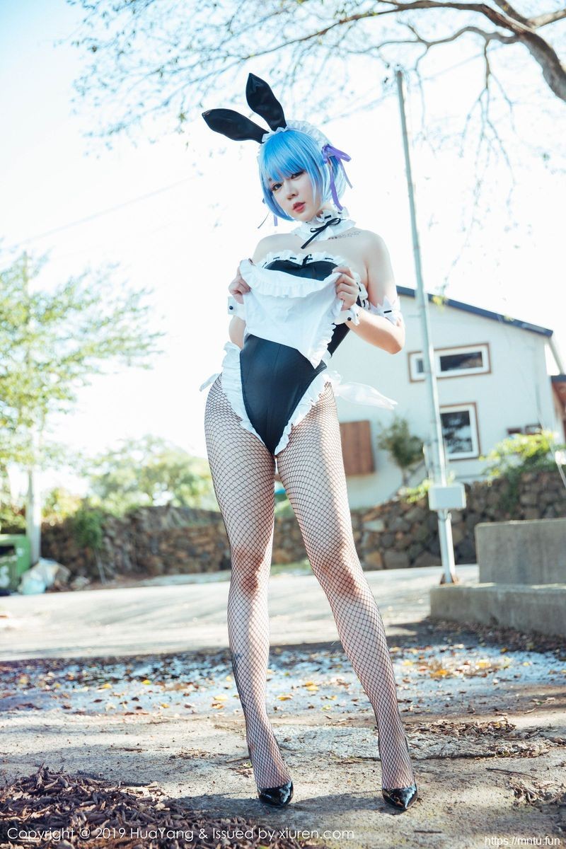 花漾Show性感cosplay女装动漫女神王雨纯COS兔女郎内衣诱惑济州岛旅拍