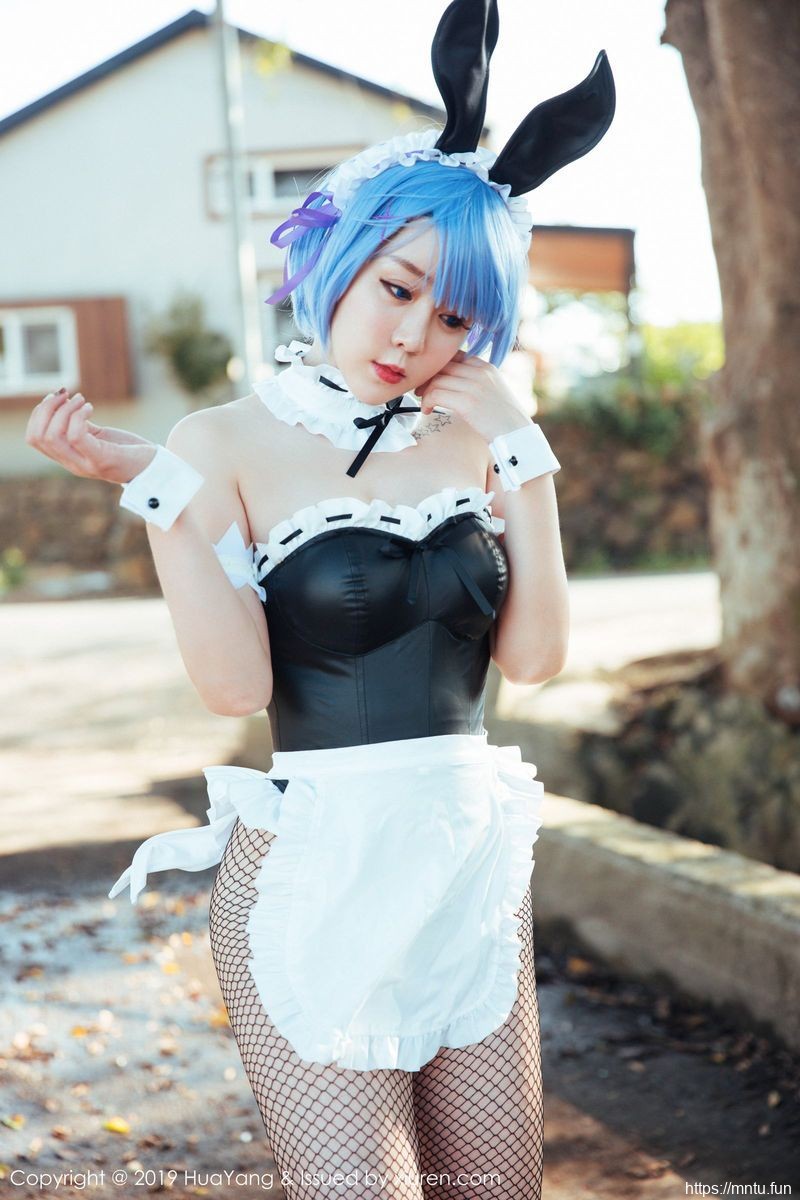 花漾Show性感cosplay女装动漫女神王雨纯COS兔女郎内衣诱惑济州岛旅拍