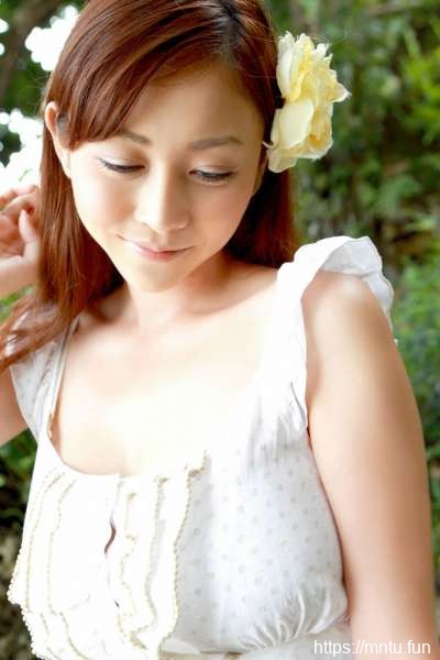 杉原杏璃揺れる！ぷりんせす♪制服引诱写真集