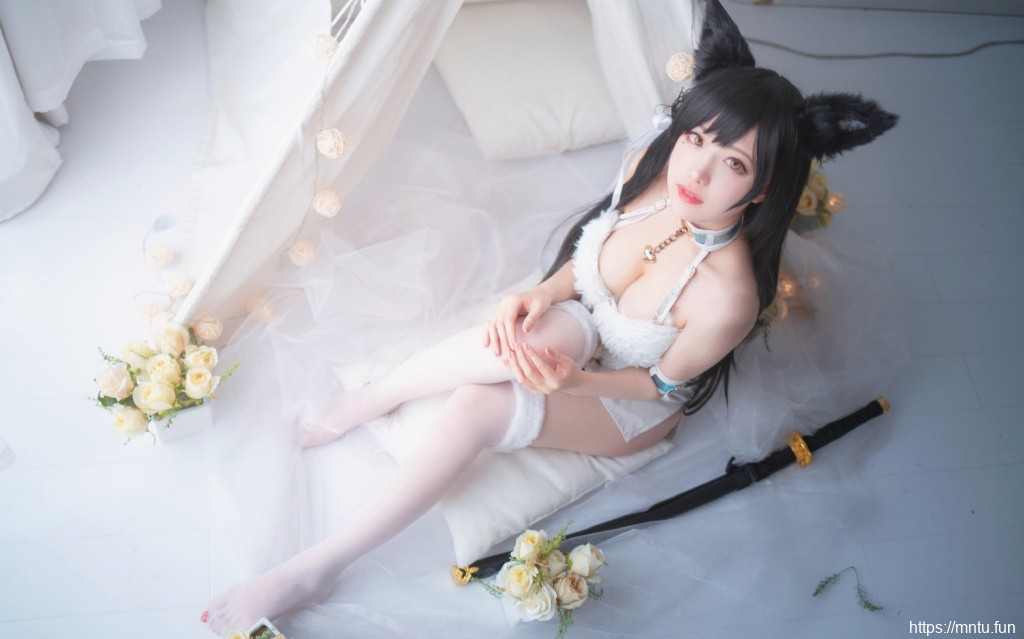 碧蓝航线爱宕cos美女性感写真图片