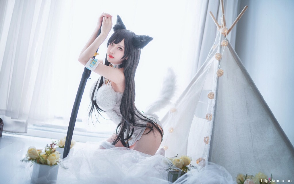 碧蓝航线爱宕cos美女性感写真图片