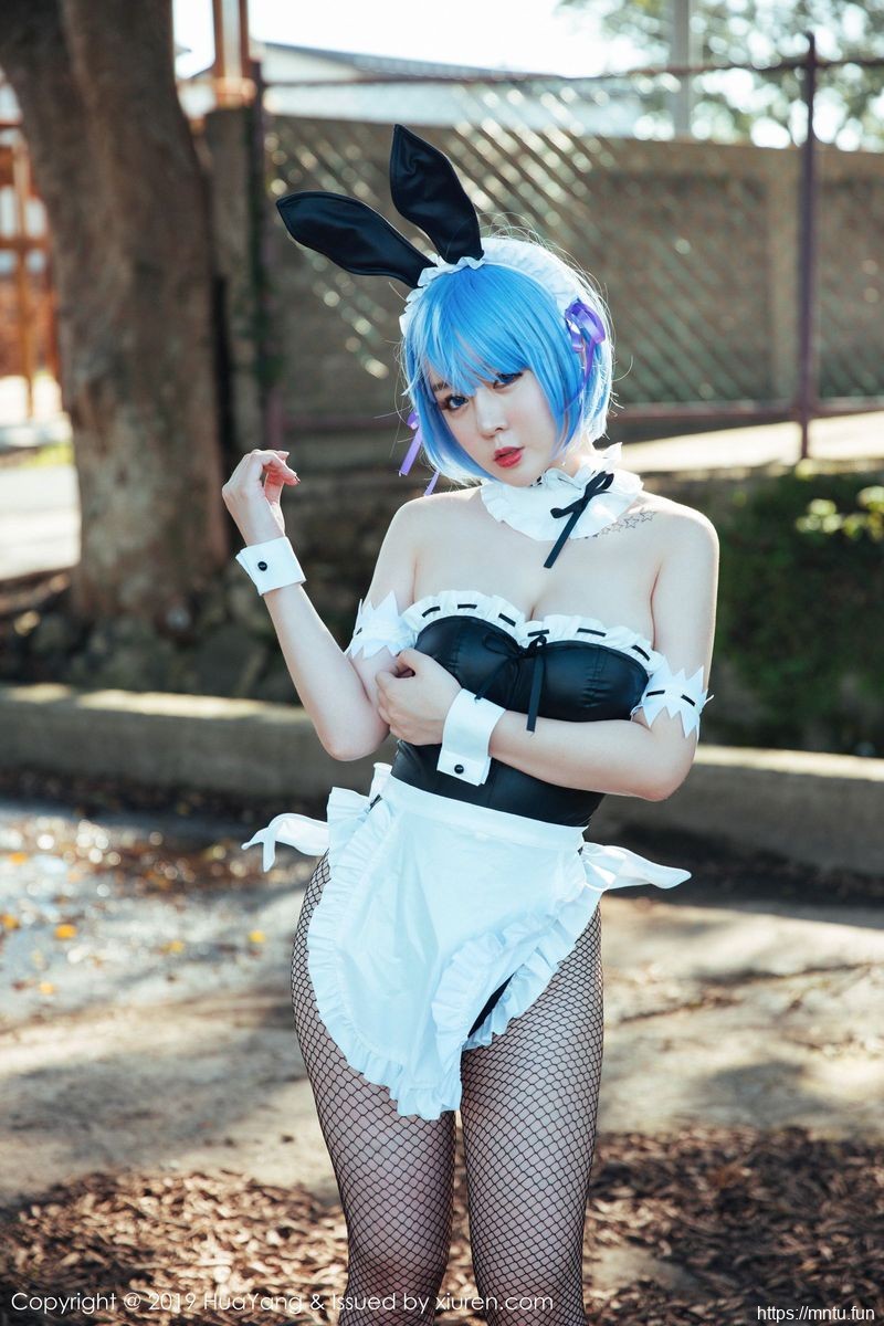 花漾Show性感cosplay女装动漫女神王雨纯COS兔女郎内衣诱惑济州岛旅拍