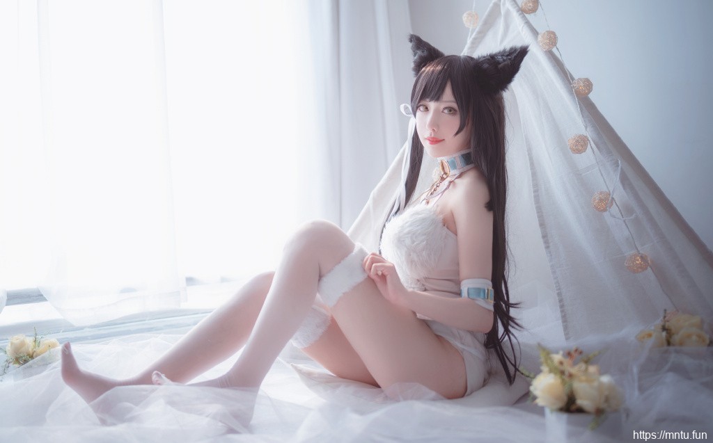 碧蓝航线爱宕cos美女性感写真图片