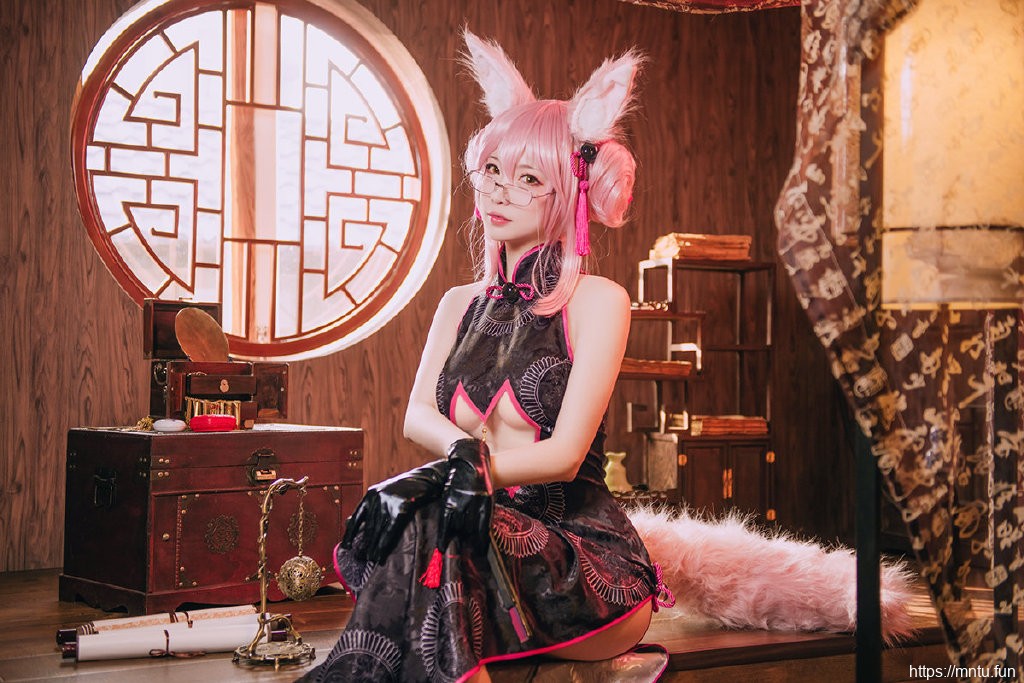 高扬斯卡娅cos美女性感旗袍美女图片