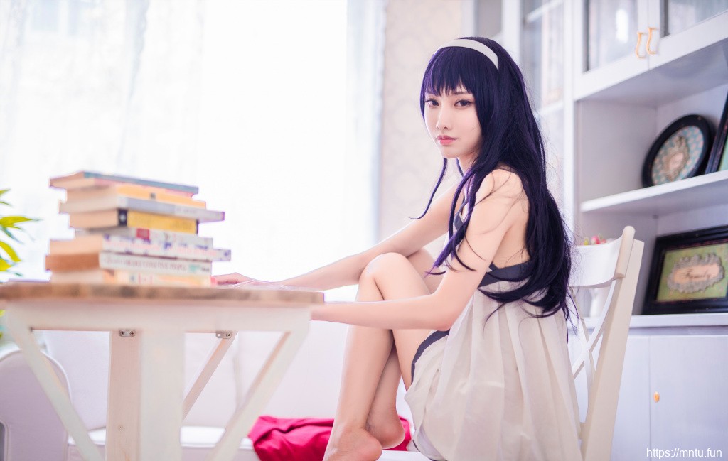 路人女主的养成方法霞之丘诗羽cos美女图片