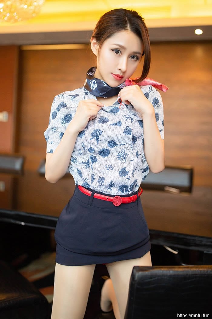 礼仪小姐徐安安开档肉丝另类绑缚